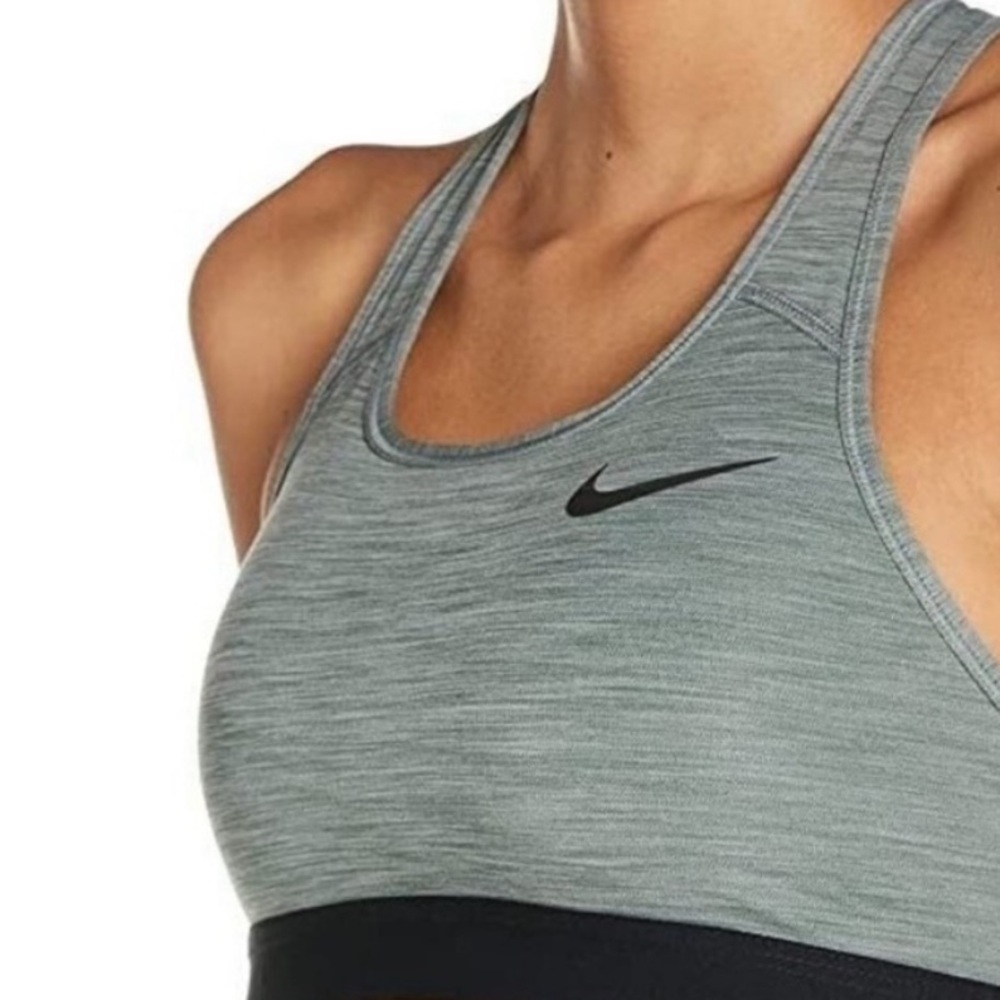 Nike NWT Swoosh Bra With Dry Fit Technology Medium Support size small